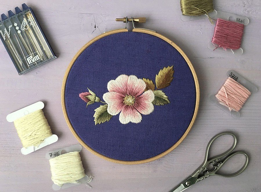 Як вишити квітку гладдю: майстер-клас для початківців