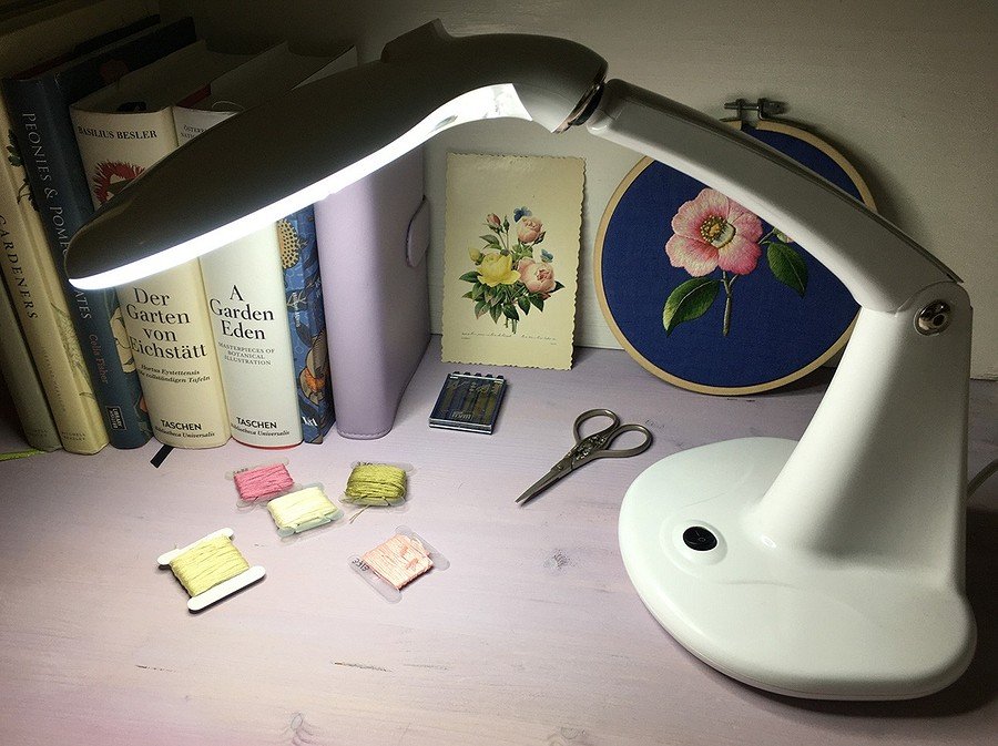 Как вышить цветок гладью: мастер-класс для начинающих